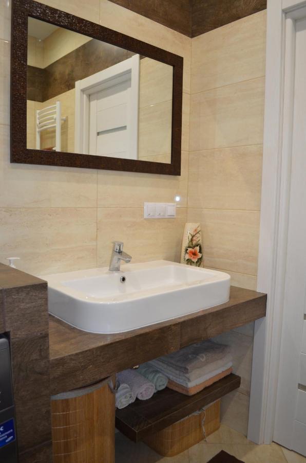 Apartment On Getmana Vigovskogo 49 Rivne Luaran gambar