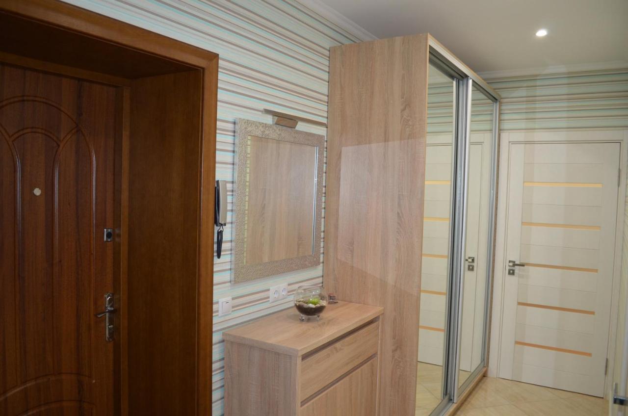 Apartment On Getmana Vigovskogo 49 Rivne Luaran gambar