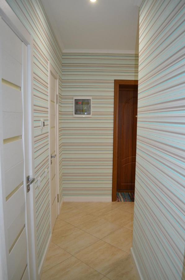 Apartment On Getmana Vigovskogo 49 Rivne Luaran gambar