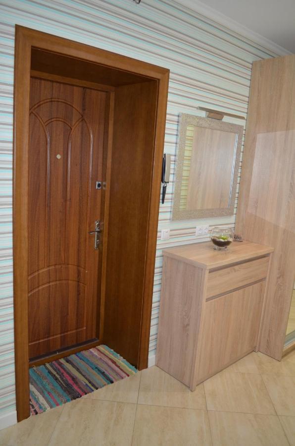 Apartment On Getmana Vigovskogo 49 Rivne Luaran gambar