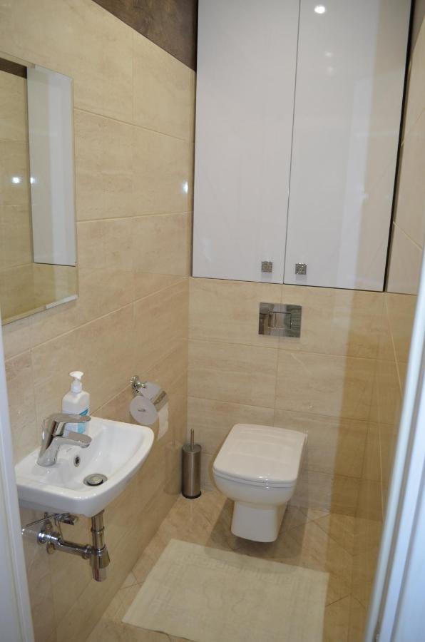 Apartment On Getmana Vigovskogo 49 Rivne Luaran gambar