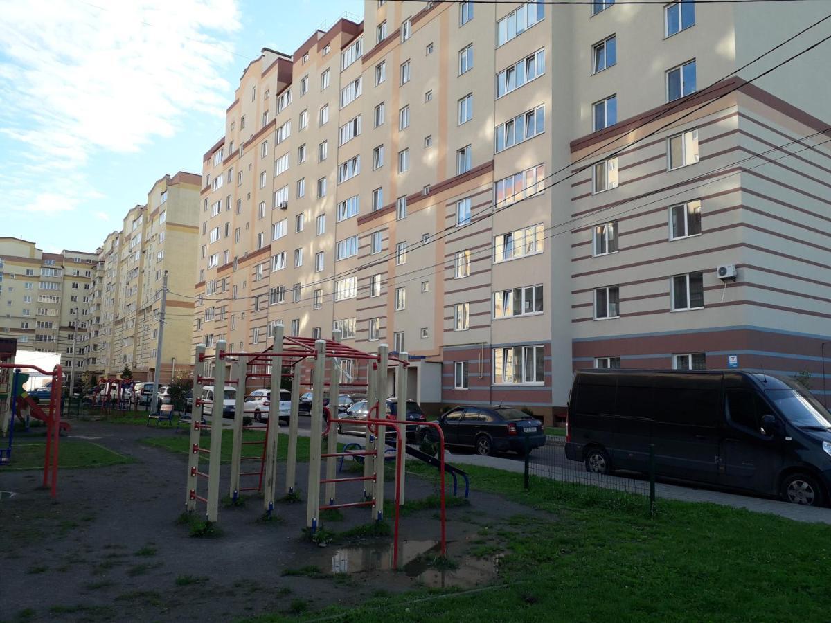 Apartment On Getmana Vigovskogo 49 Rivne Luaran gambar